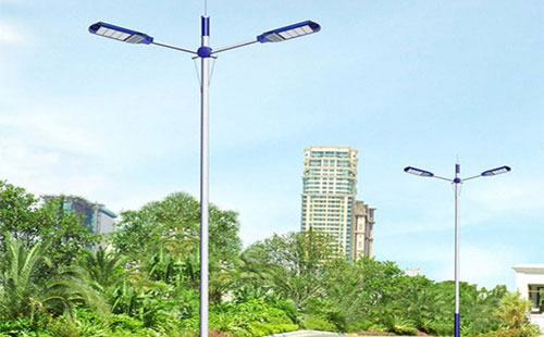 红寺堡太阳能路灯地脚螺栓规格：防止倾倒的关键